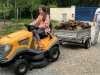 Hanaé-sur-le-tracteur