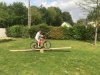 Nino-équilibriste-à-vélo